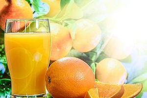Obst, Wasser, Kaffee